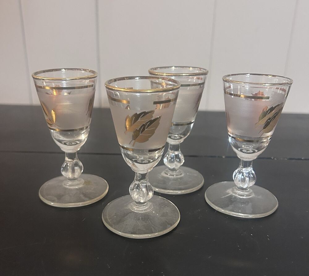 Vintage Frosted Glass Gold Leaf Goblets Set of 4 4” Footed Cordial Glasses MCM